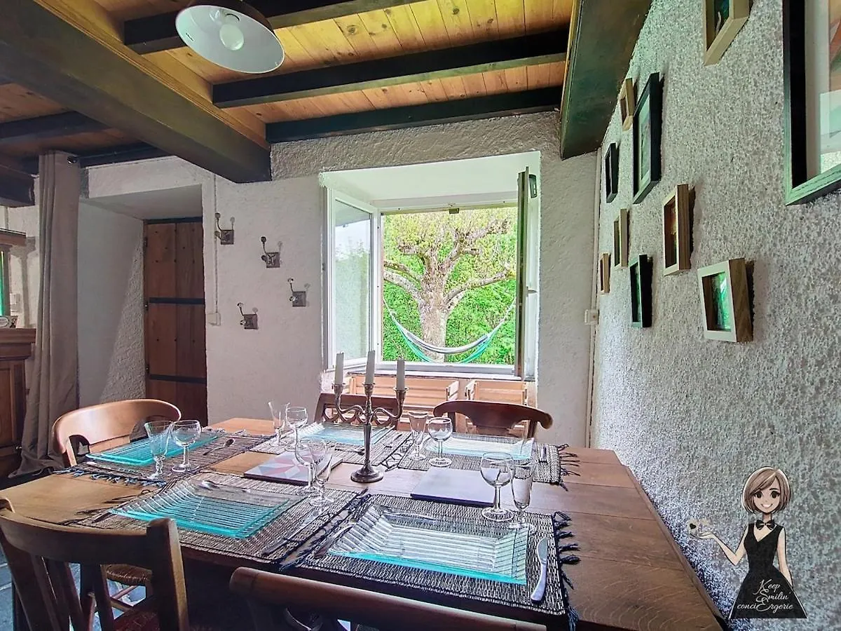 Chalet Du Temps Suspendu, Pause Magique Au Coeur Des Pyrenees Ferrieres  Γαλλία